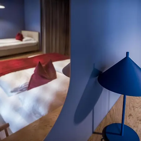 Altstadthotel Weisse Taube Hotel 4*