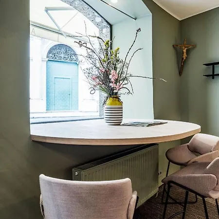 Hotel Altstadthotel Weisse Taube 4*