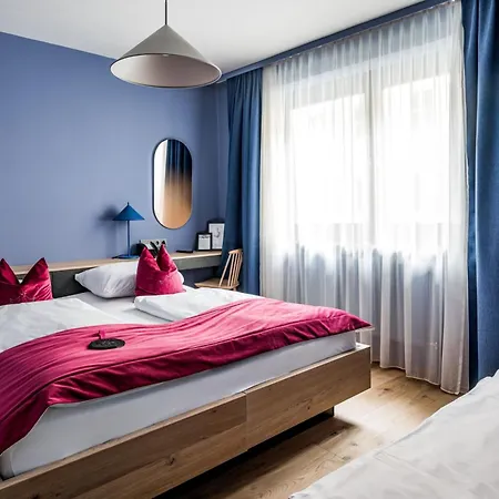 Altstadthotel Weisse Taube 4* Salzburgo