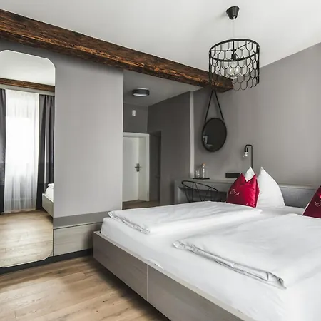 Altstadthotel Weisse Taube Ξενοδοχείο 4*