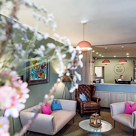 Altstadthotel Weisse Taube 4*