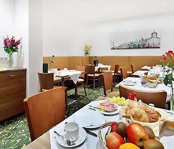 Hotel Altstadthotel Weisse Taube 4*