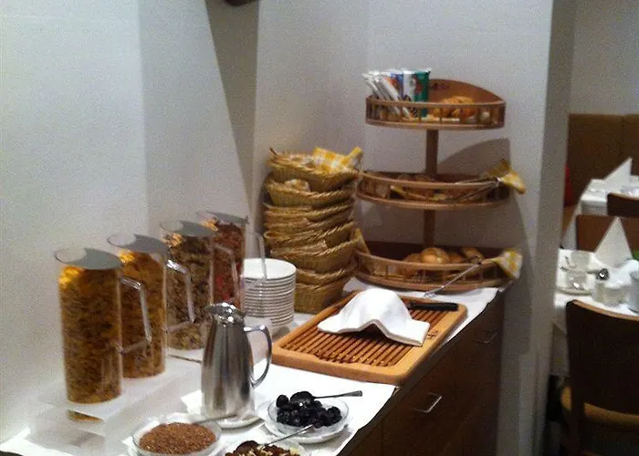 Altstadthotel Weisse Taube 4*
