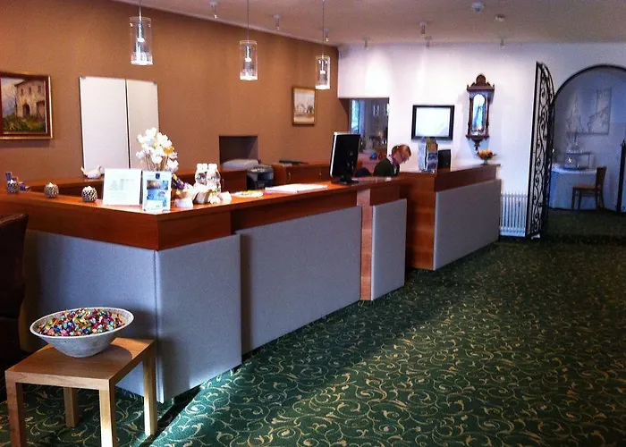 Altstadthotel Weisse Taube 4* Salzburgo