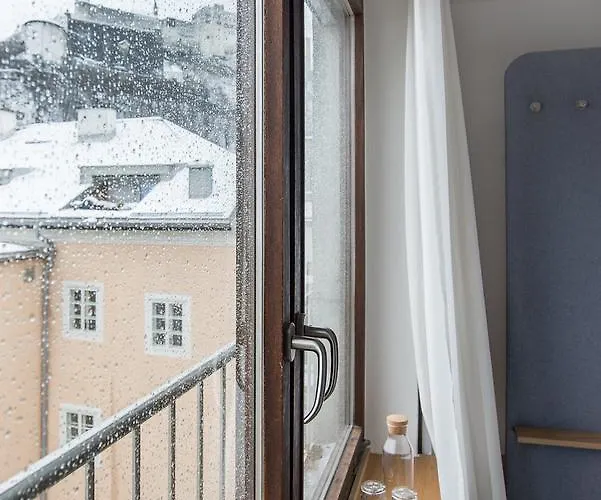 Altstadthotel Weisse Taube 4* Salzburgo