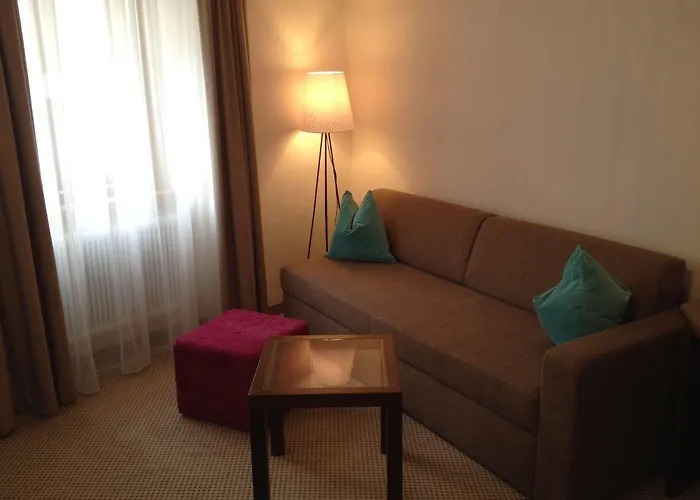 Altstadthotel Weisse Taube 4*
