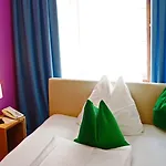 Altstadthotel Weisse Taube 4*
