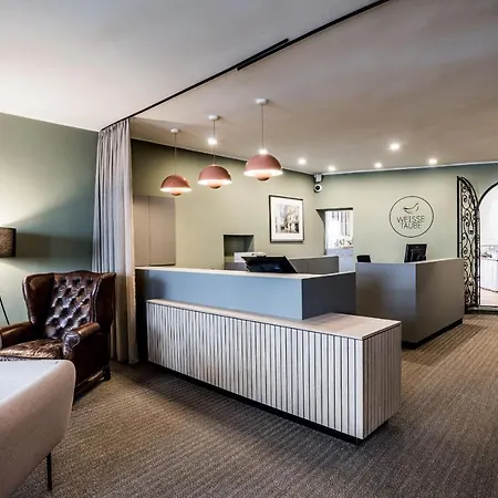 Altstadthotel Weisse Taube 4* Salzburg