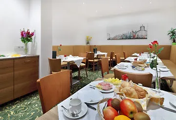 Hotel Altstadthotel Weisse Taube 4*