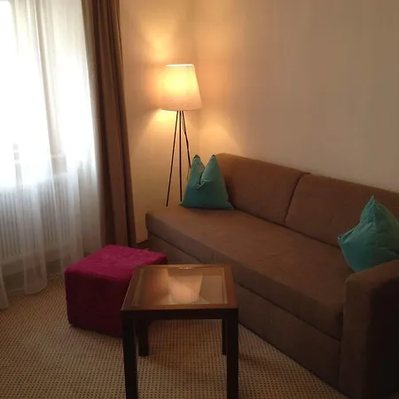 Altstadthotel Weisse Taube 4*
